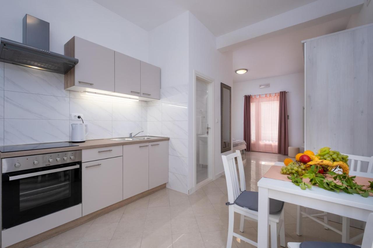 Studio Apartment Brigita Mlini Eksteriør bilde
